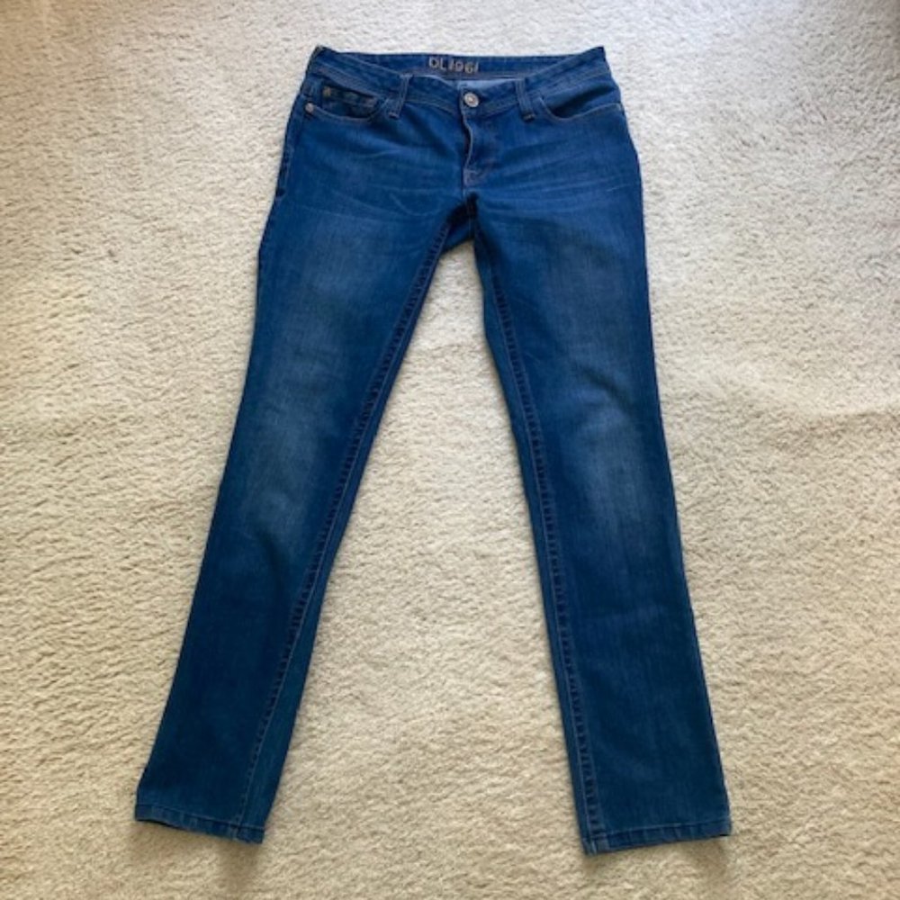 DL1961 Kate Slim Straight Leg Jeans Size 31 - very good used condition